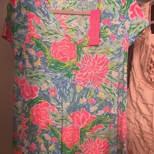 Brand new beautiful Lilly Pulitzer top